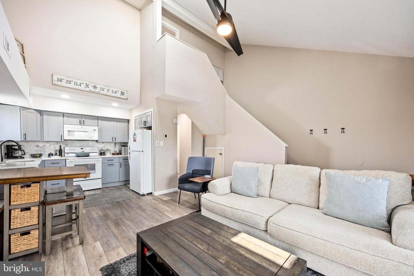 14402 Jarvis Ave #5a Property Photo 14