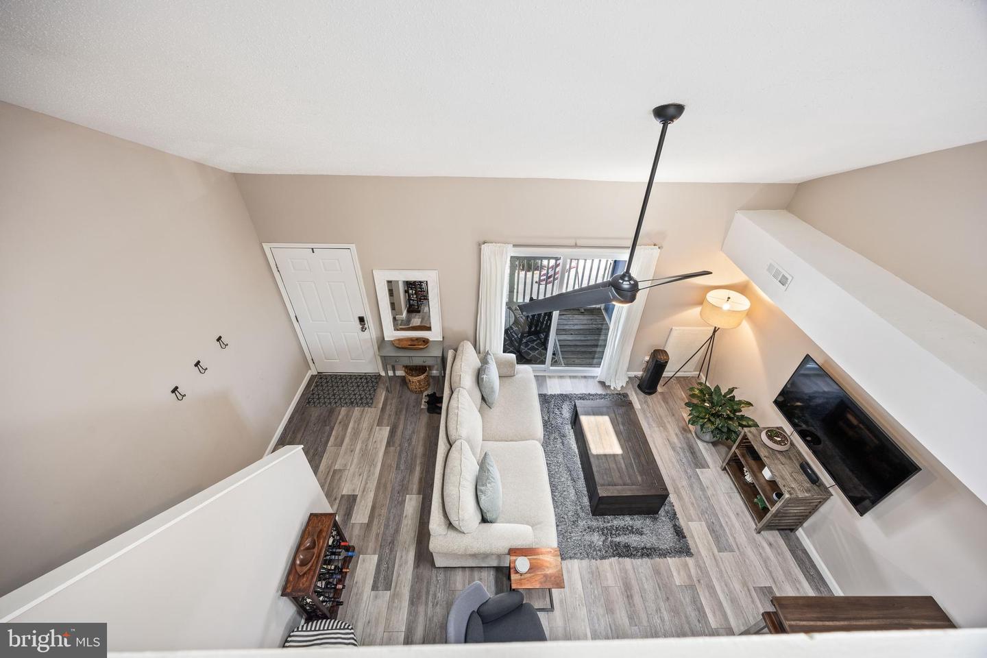 14402 Jarvis Ave #5a Property Photo 36