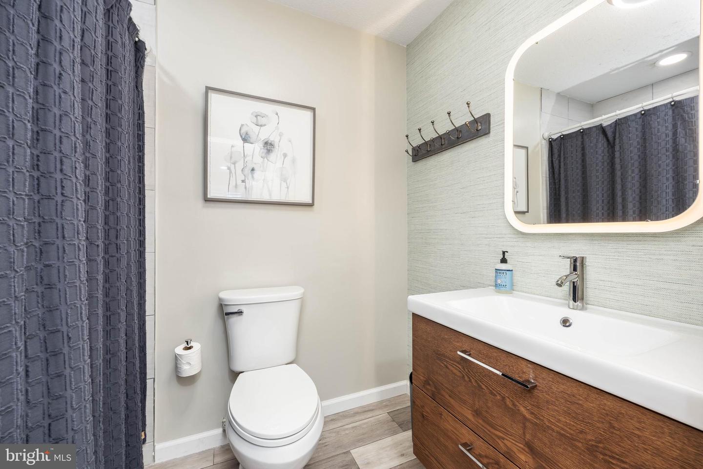 14402 Jarvis Ave #5a Property Photo 41