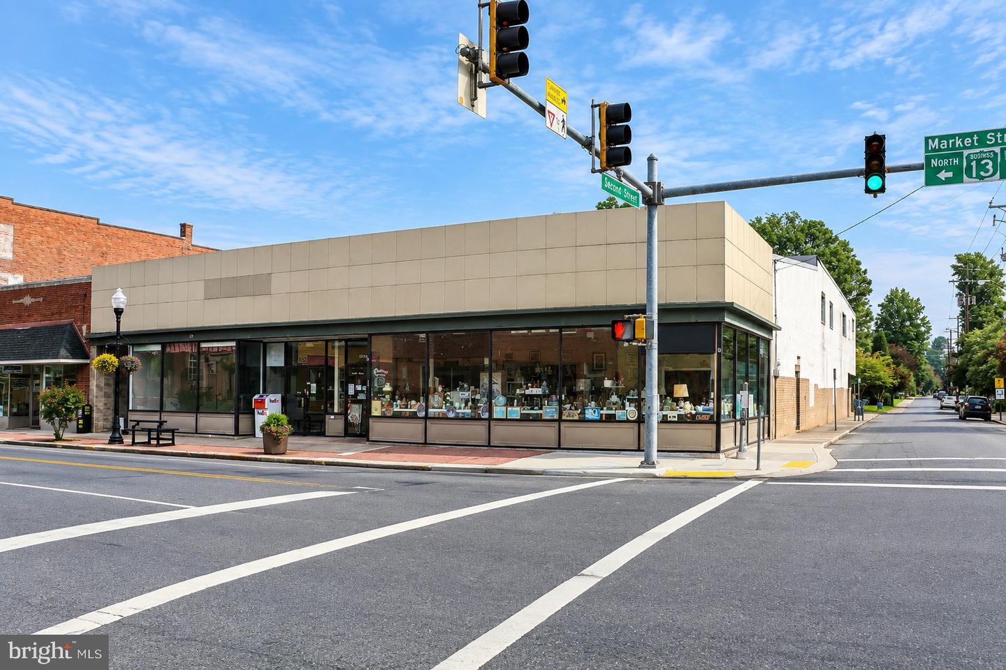 153 Market St #unit A Property Photo 4
