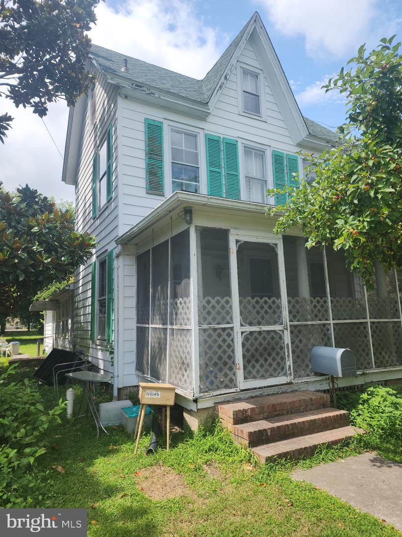 300 S Church St Property Photo 2