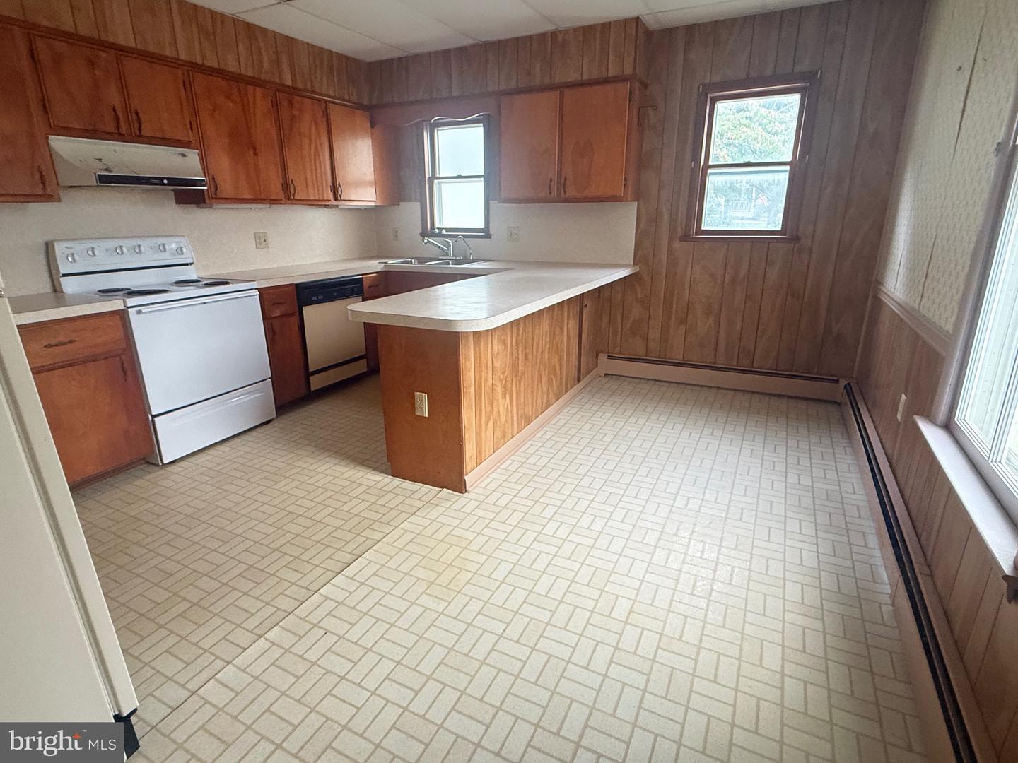 300 S Church St Property Photo 13