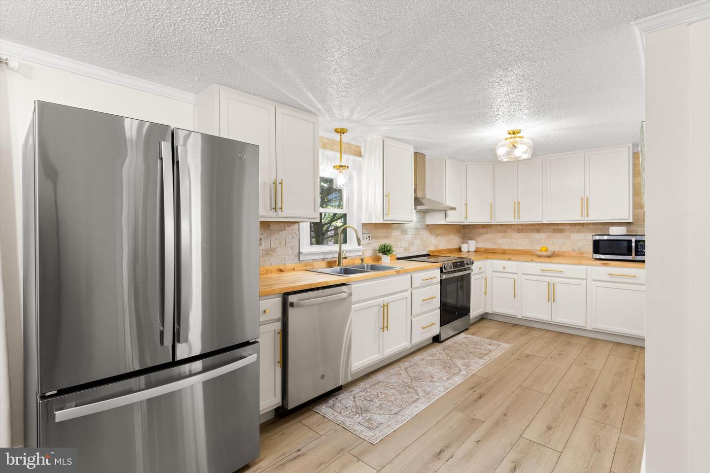 407 142nd St Property Photo 13