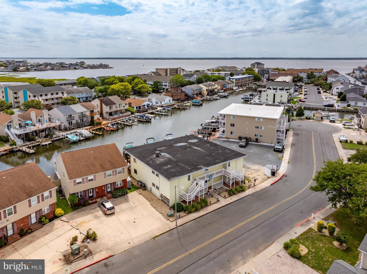 147 Newport Bay Dr #27 Property Photo 8