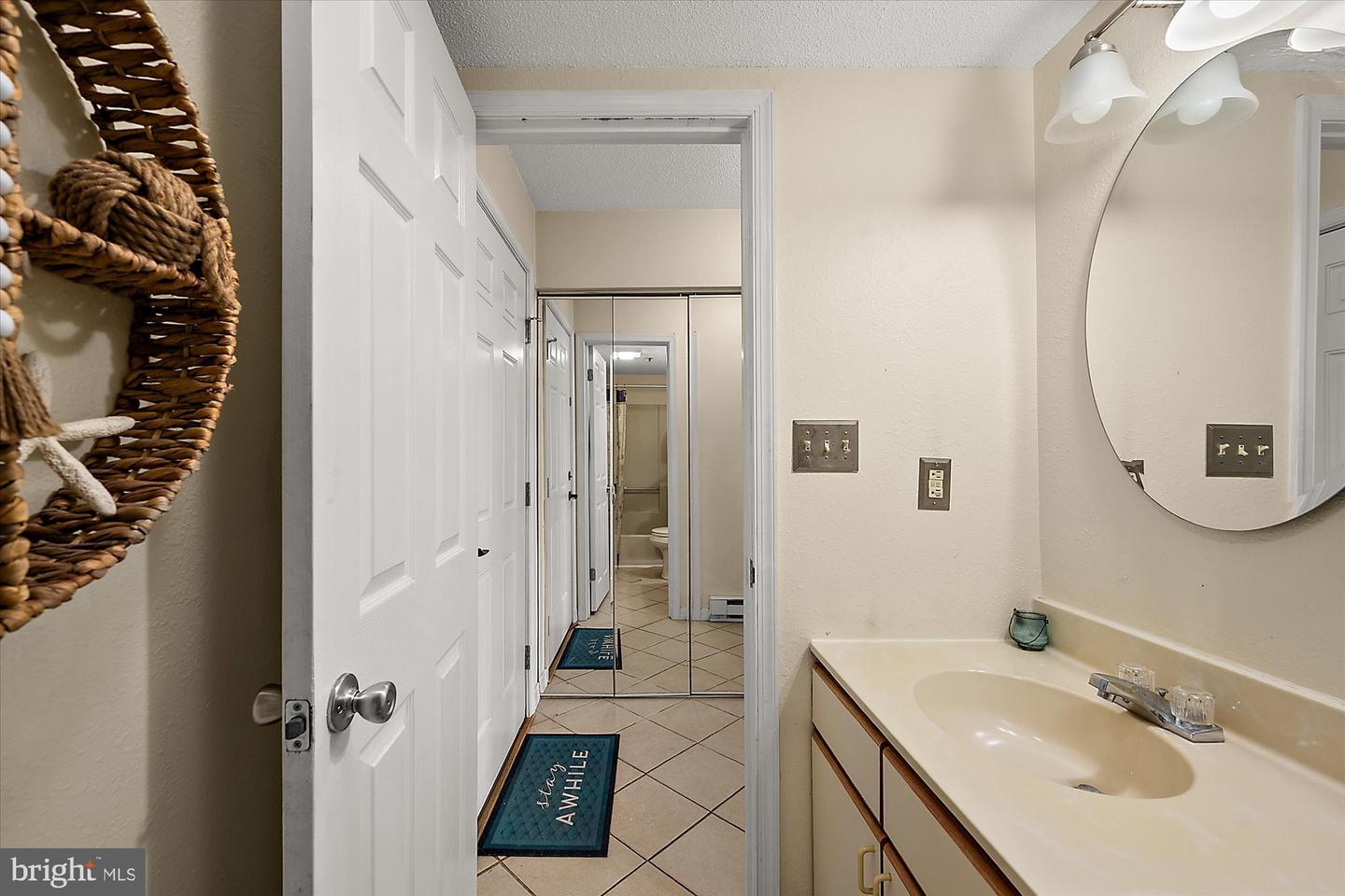 300 Robin Dr #219 Property Photo 27