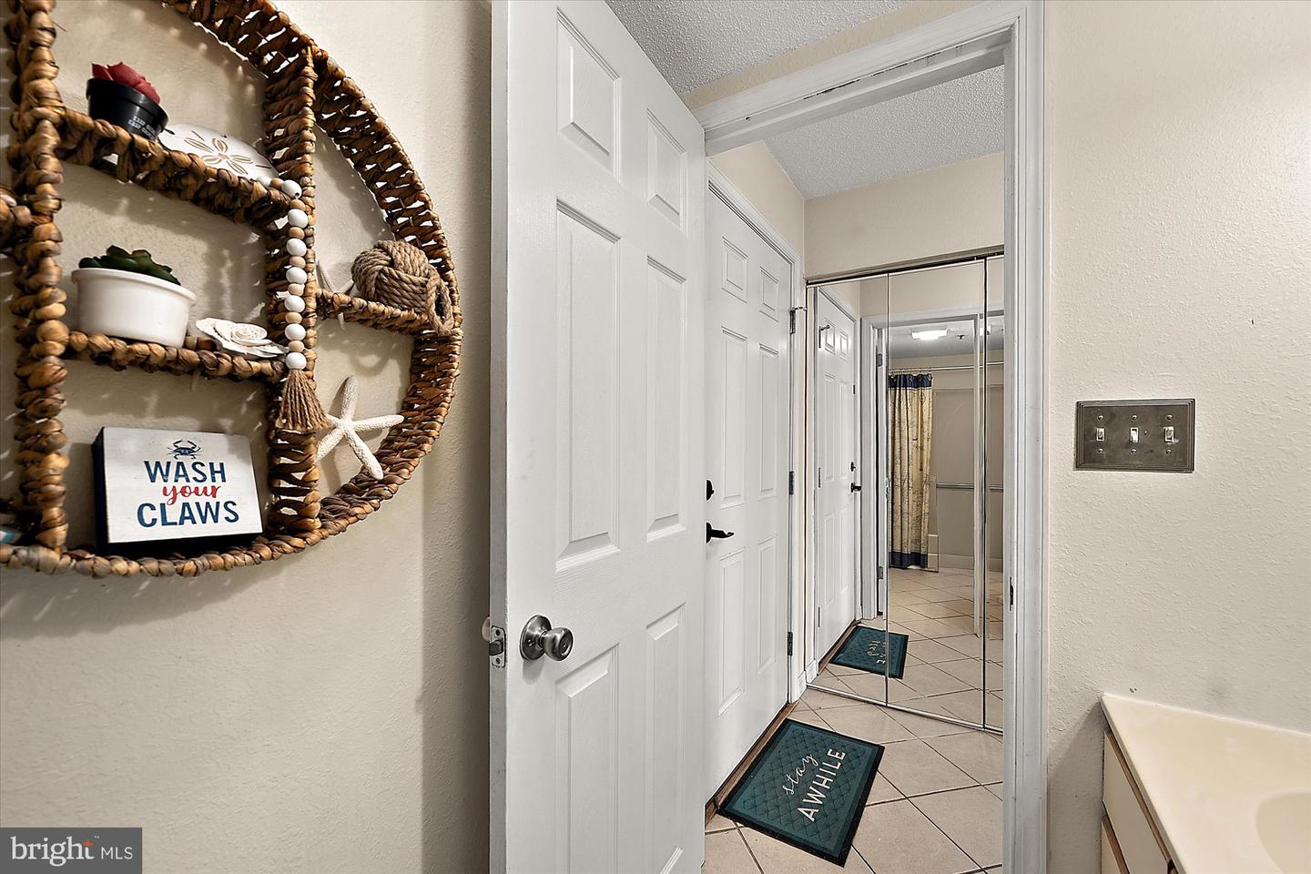 300 Robin Dr #219 Property Photo 28