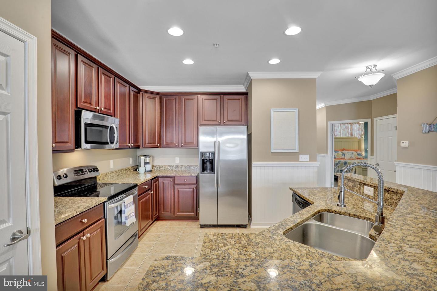 35 Fountain Dr W #lug-av-4d Property Photo 4