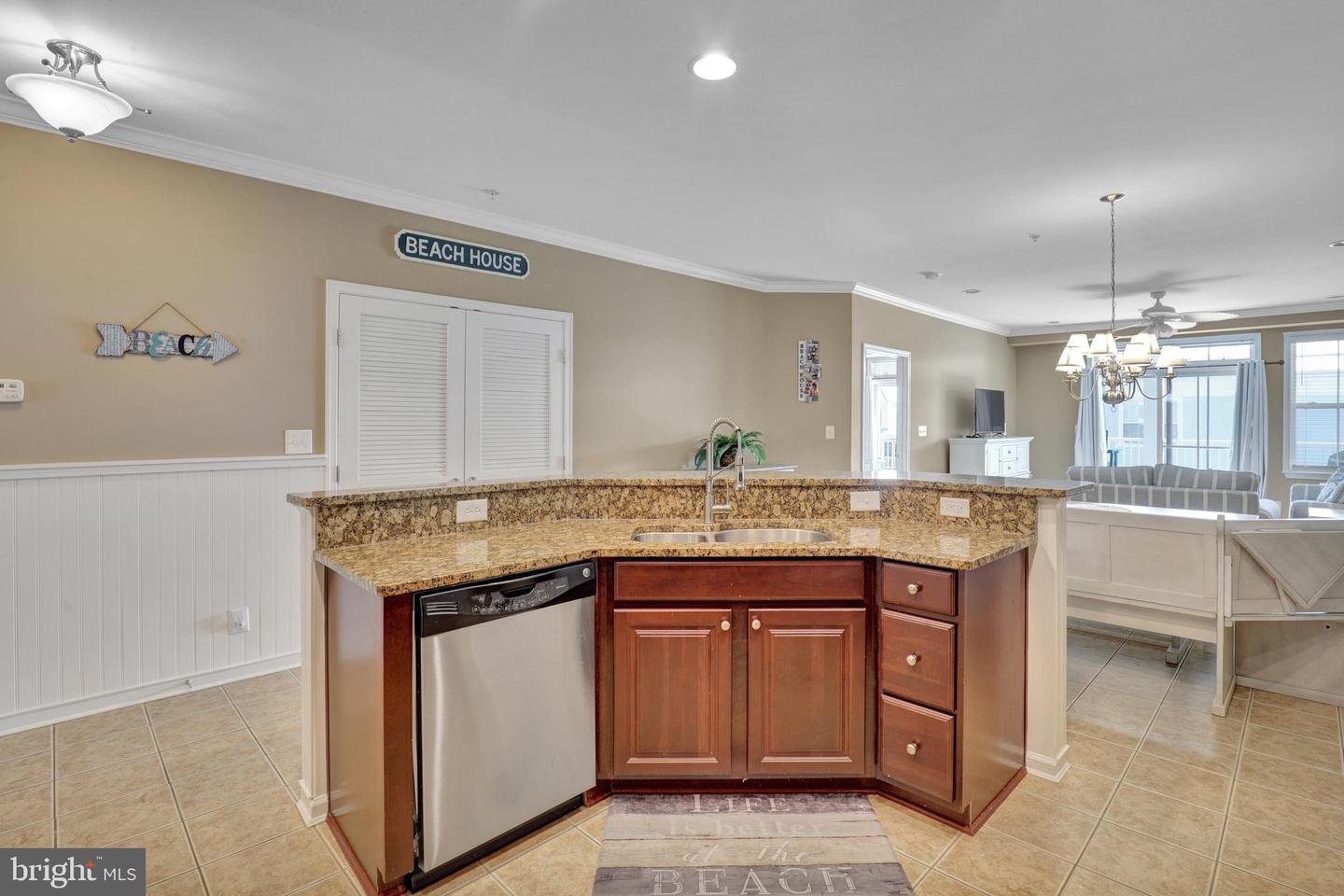 35 Fountain Dr W #lug-av-4d Property Photo 5