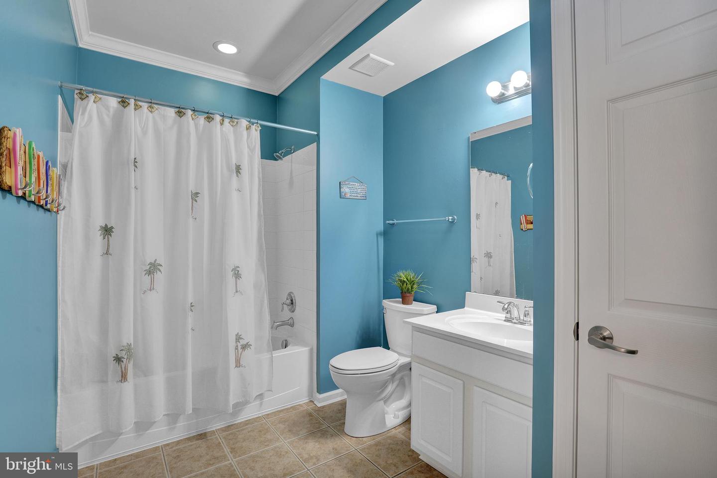 35 Fountain Dr W #lug-av-4d Property Photo 15