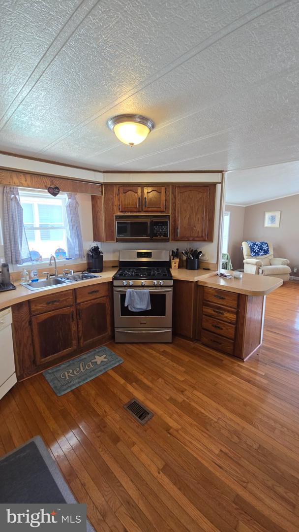 13311 Atlantic Blvd Property Photo 7