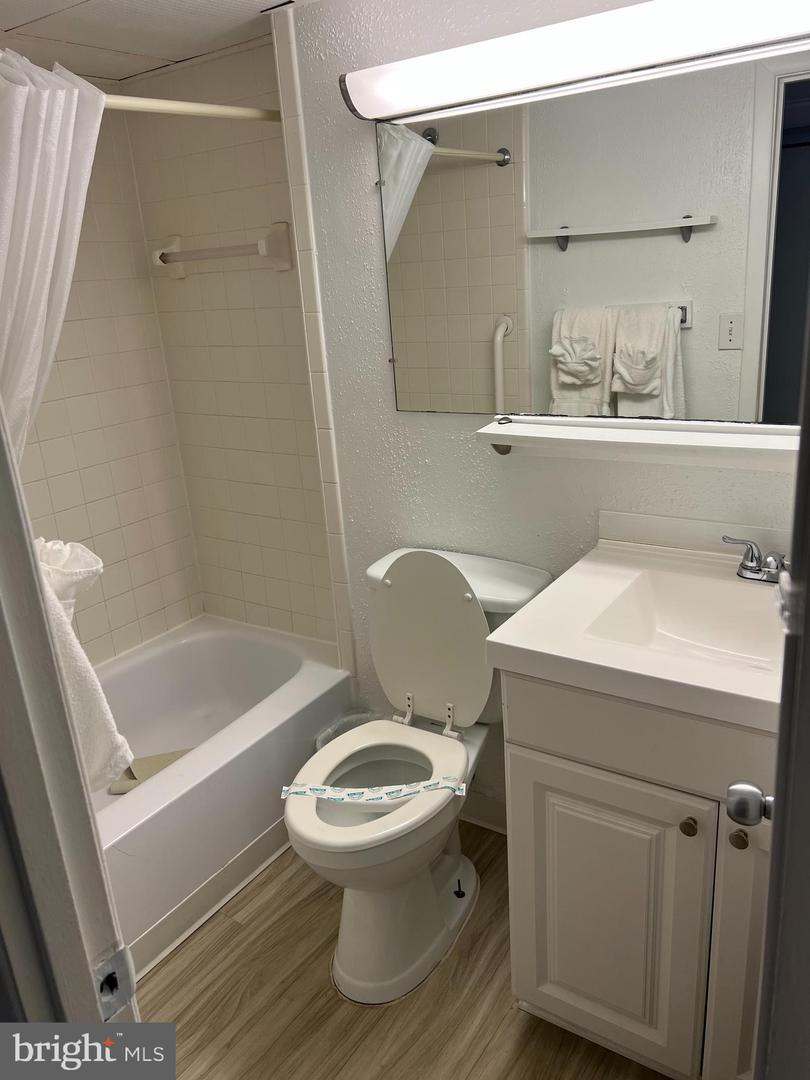 107 N Atlantic Ave #108 (week 33) Property Photo 16