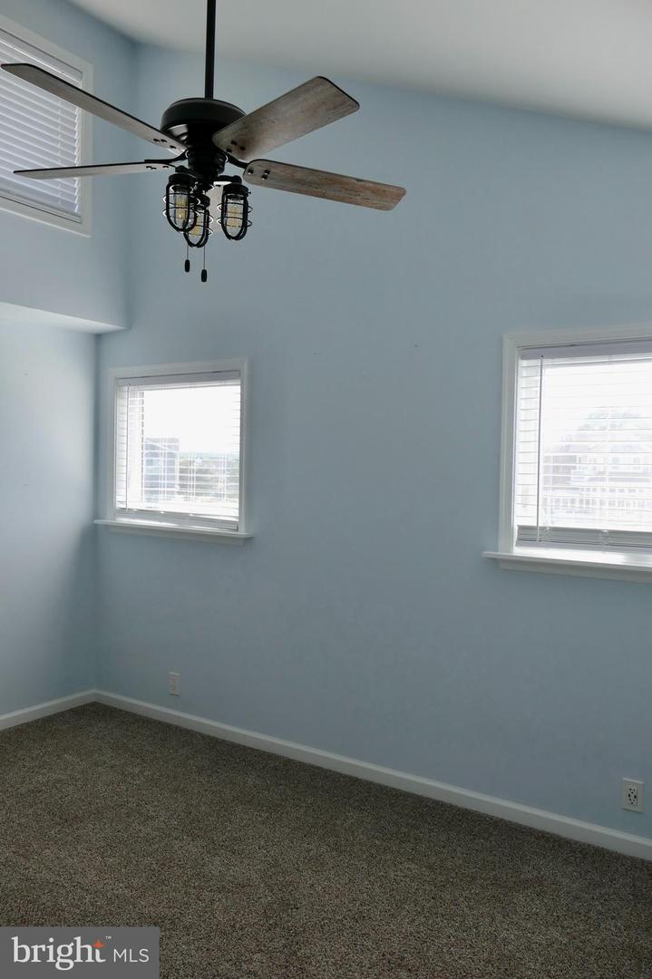 20 E Mallard Dr E Property Photo 23