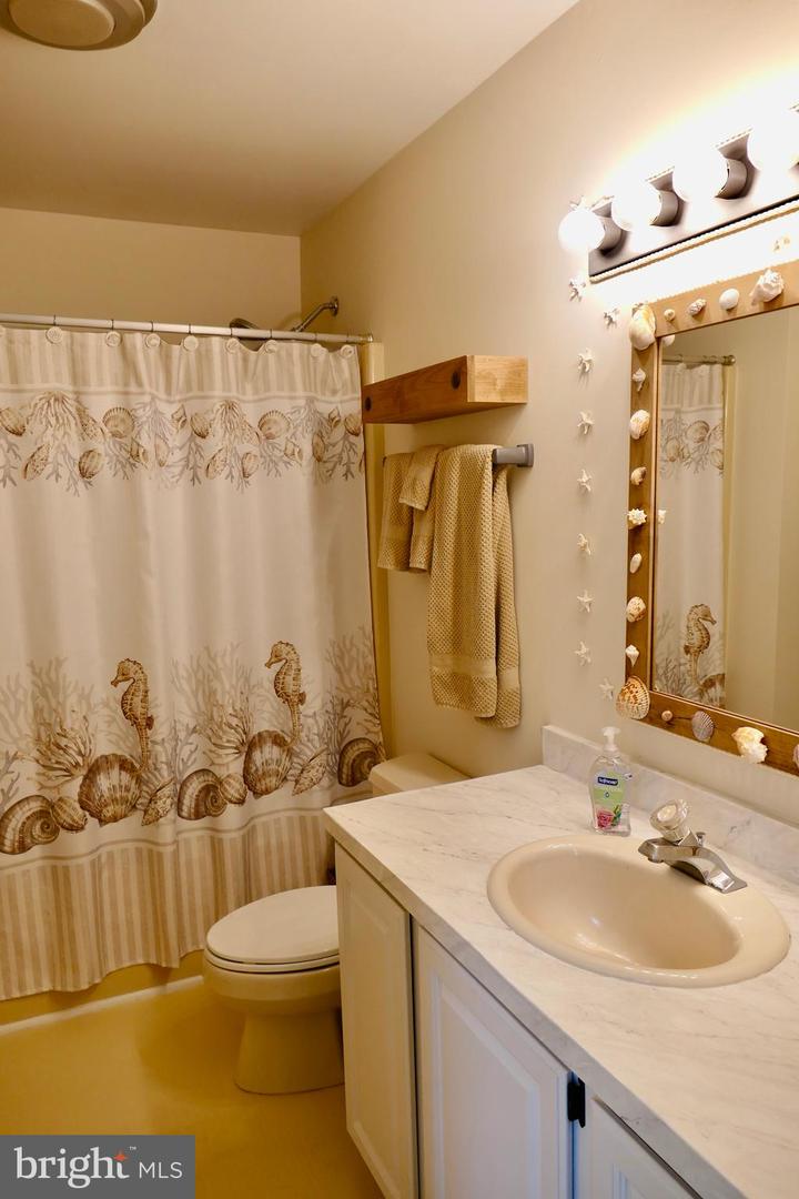 20 E Mallard Dr E Property Photo 34