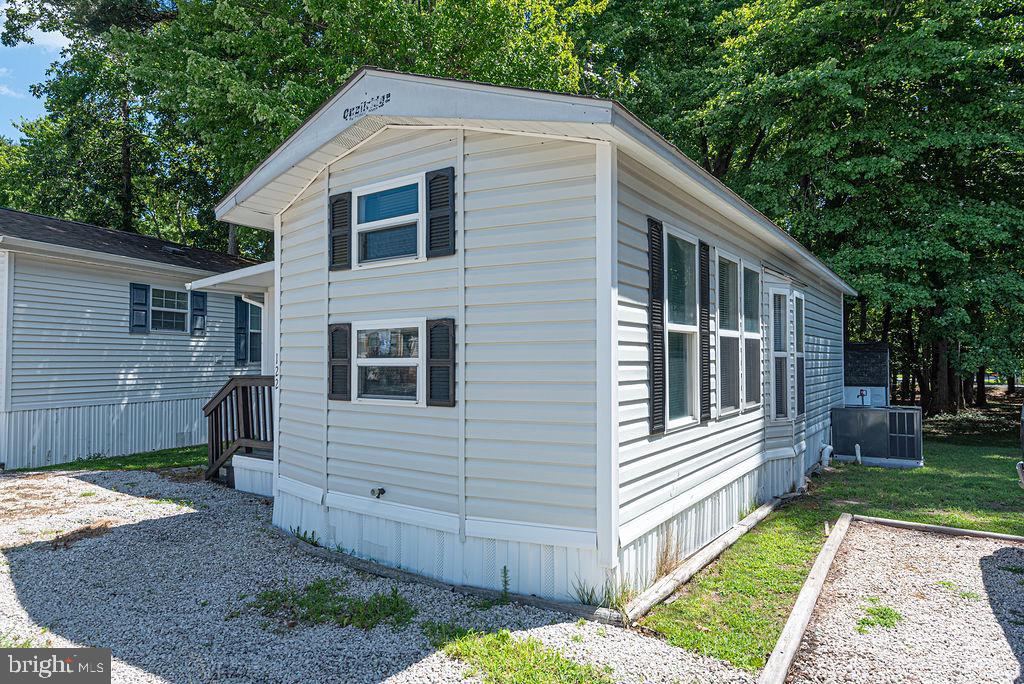 122 Skipjack Cir Property Photo 4