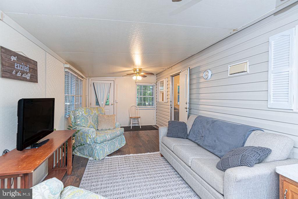 122 Skipjack Cir Property Photo 23