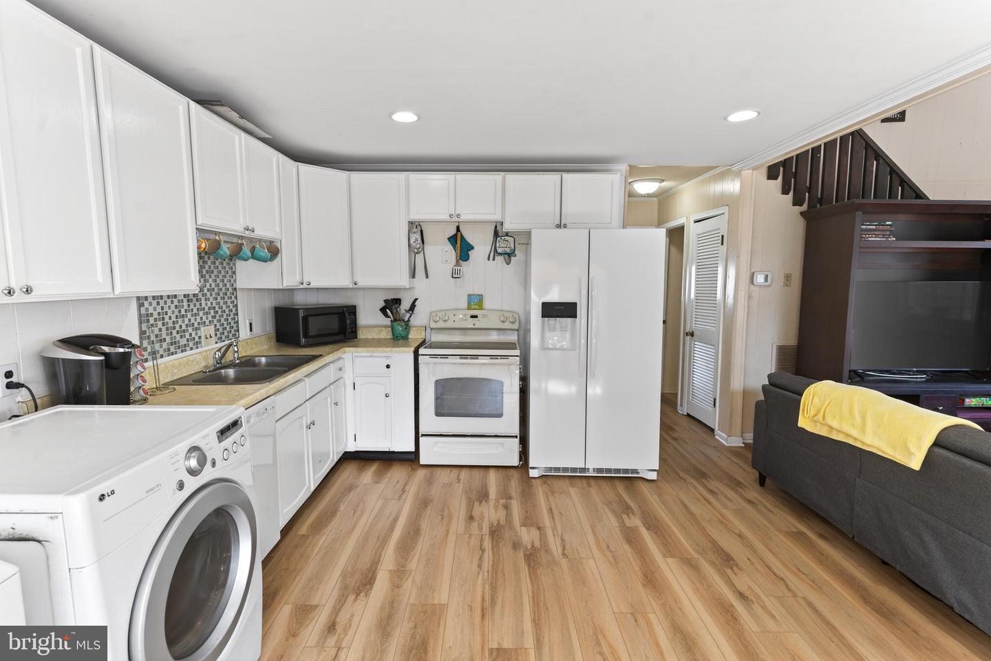 386 Ocean Pkwy Property Photo 24