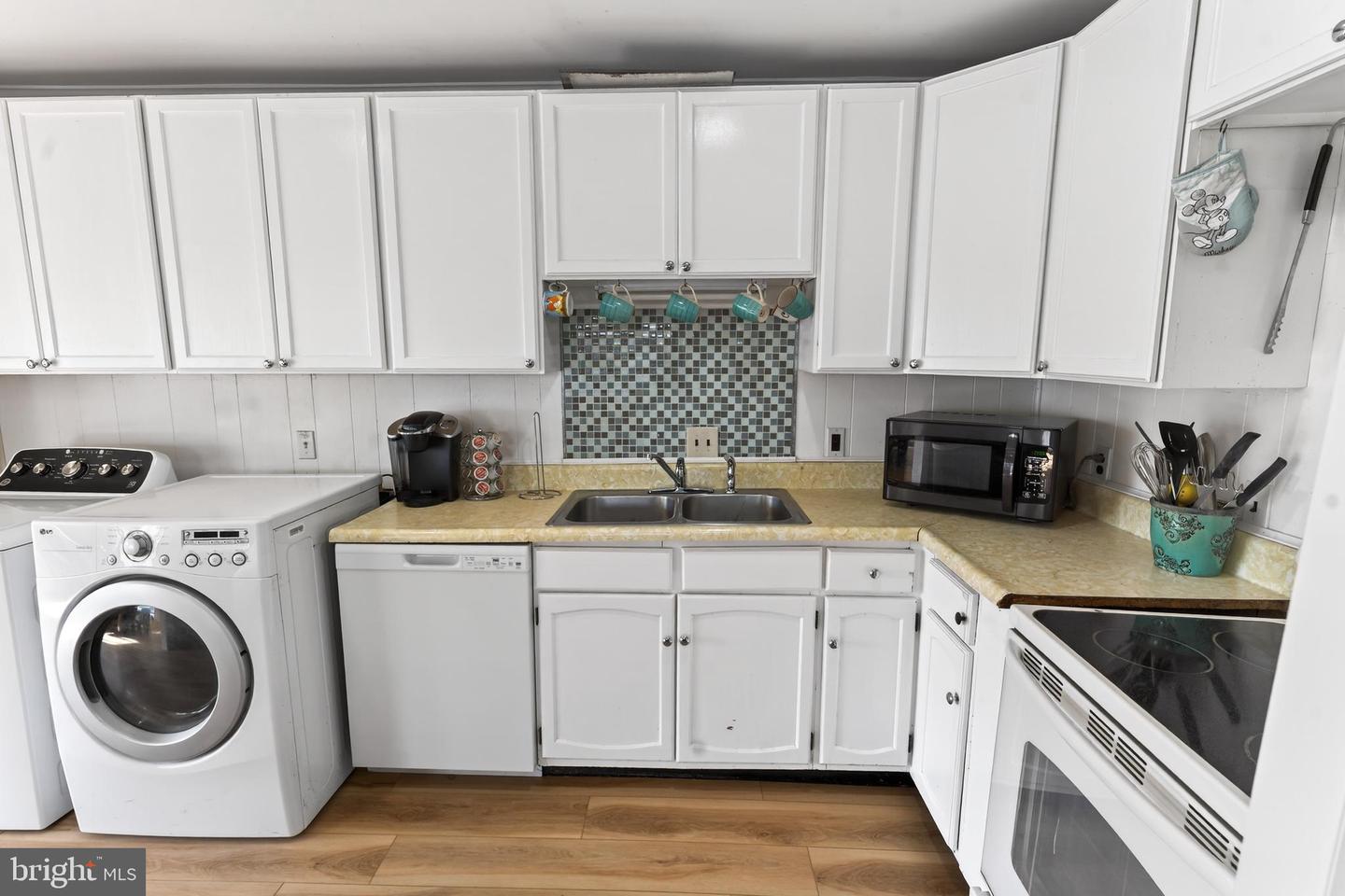 386 Ocean Pkwy Property Photo 25