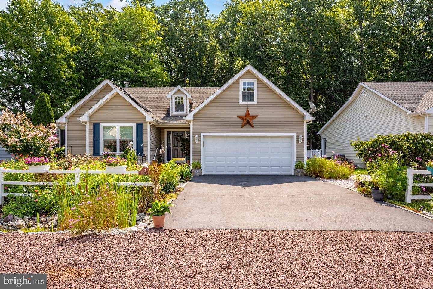 3 Links Ln Property Photo 1