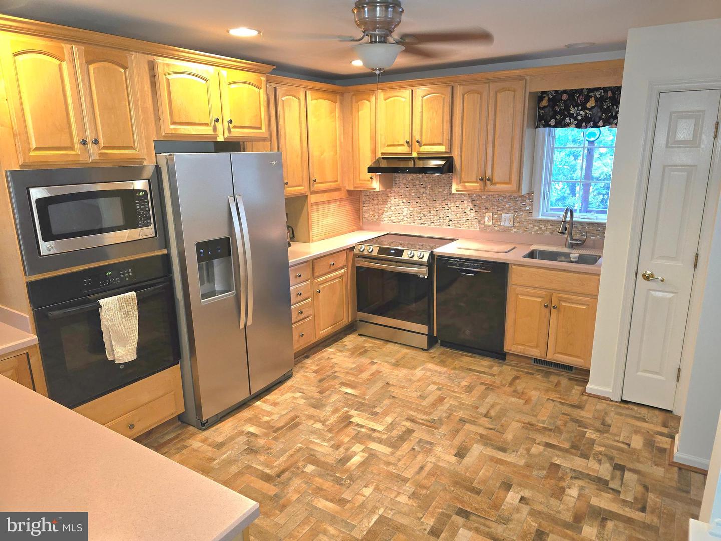 3 Links Ln Property Photo 21