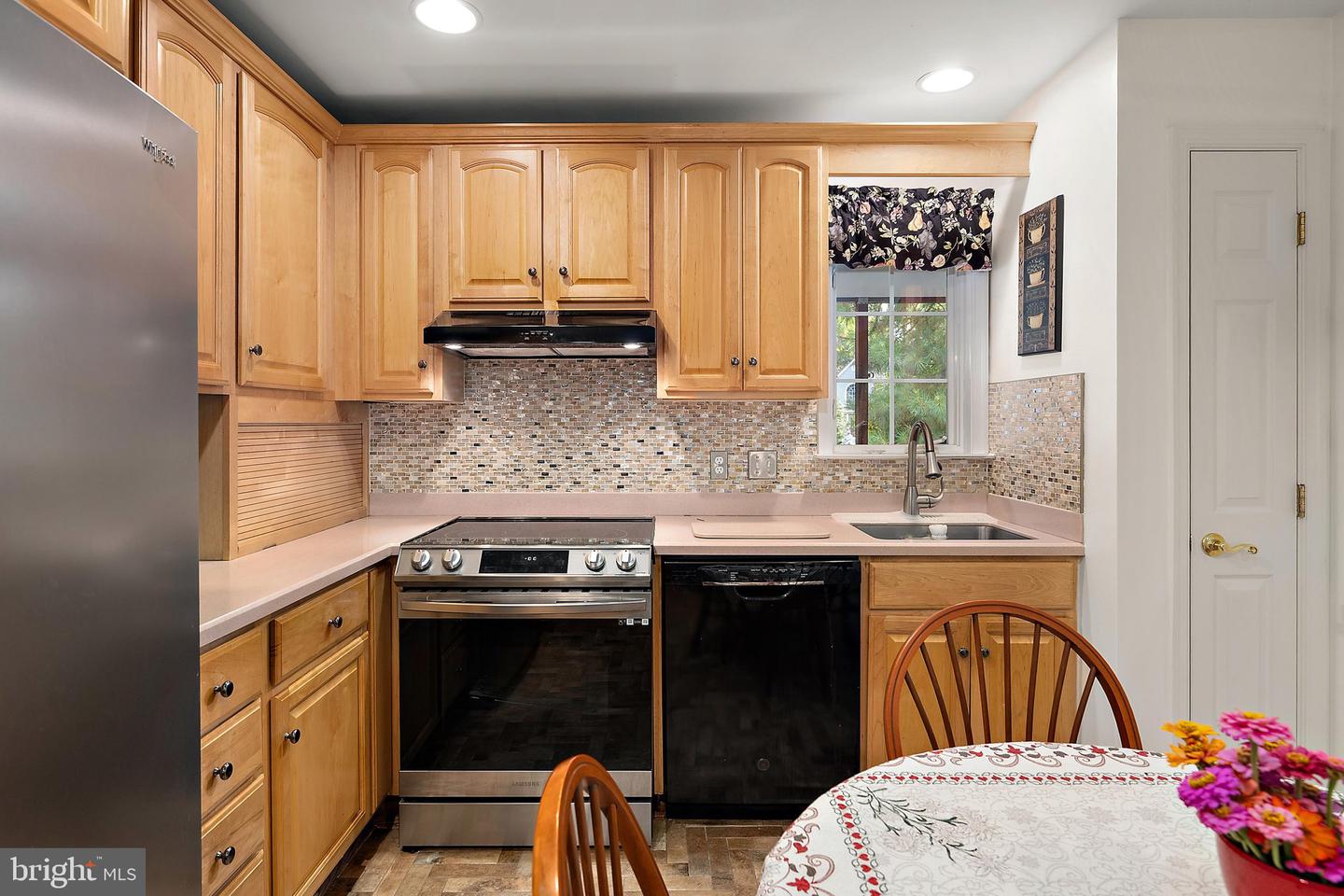 3 Links Ln Property Photo 24