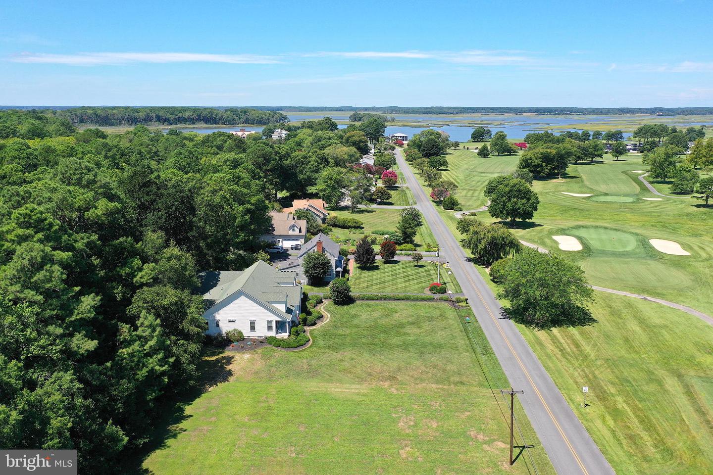 11530 Country Club Dr Property Photo 2