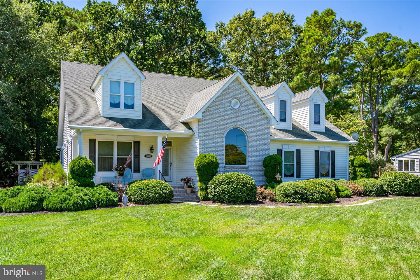 11530 Country Club Dr Property Photo 3