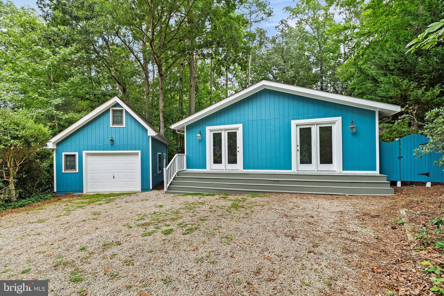 30 Sloop Ln Property Photo 2