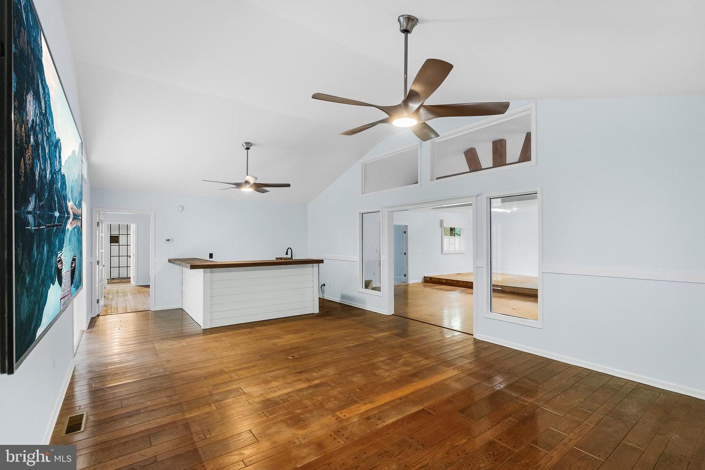30 Sloop Ln Property Photo 9