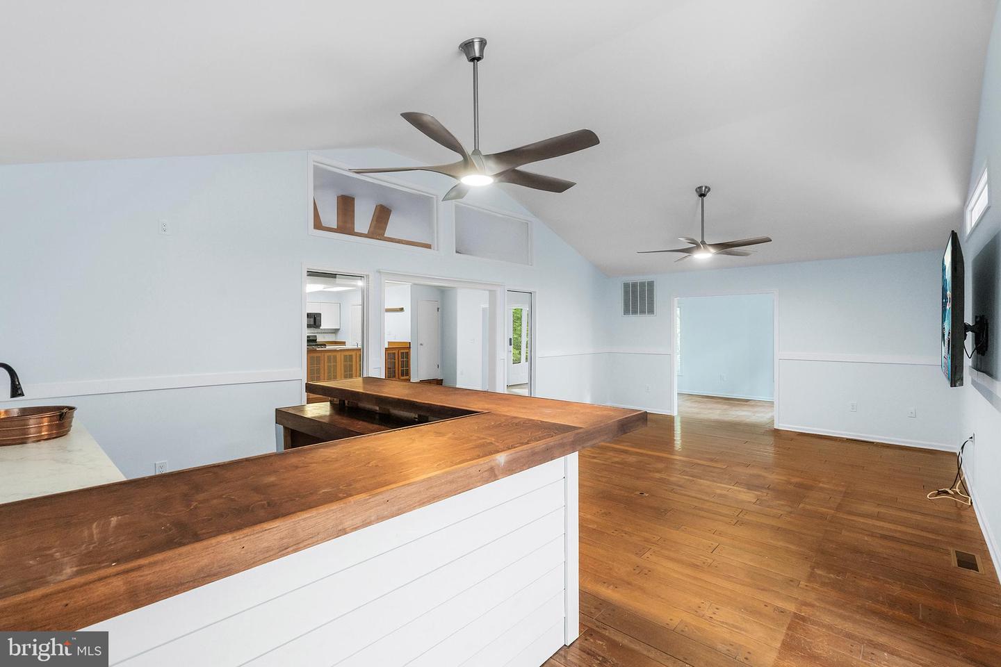 30 Sloop Ln Property Photo 13