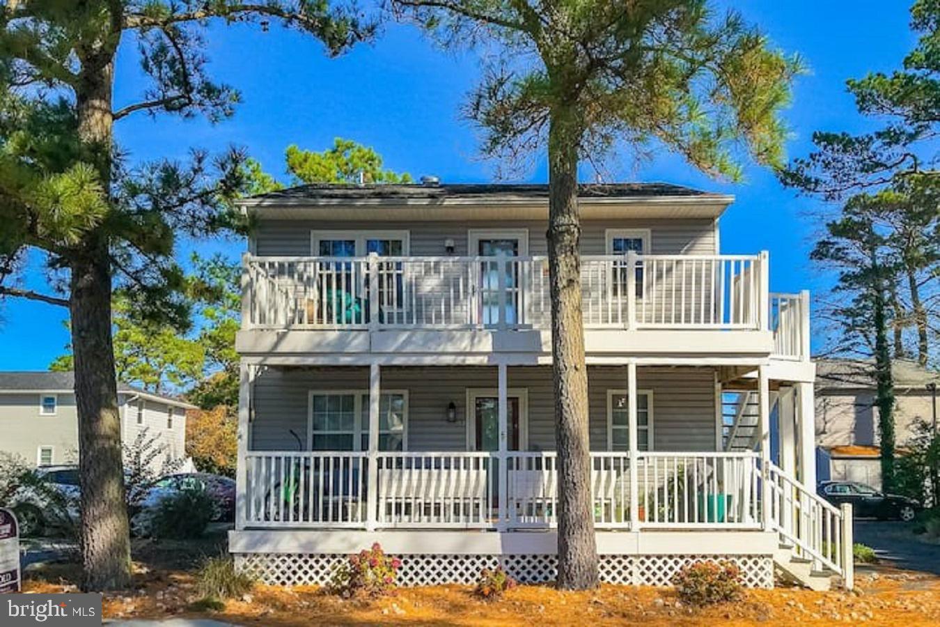 504 SEAWEED LN #A Property Photo 1