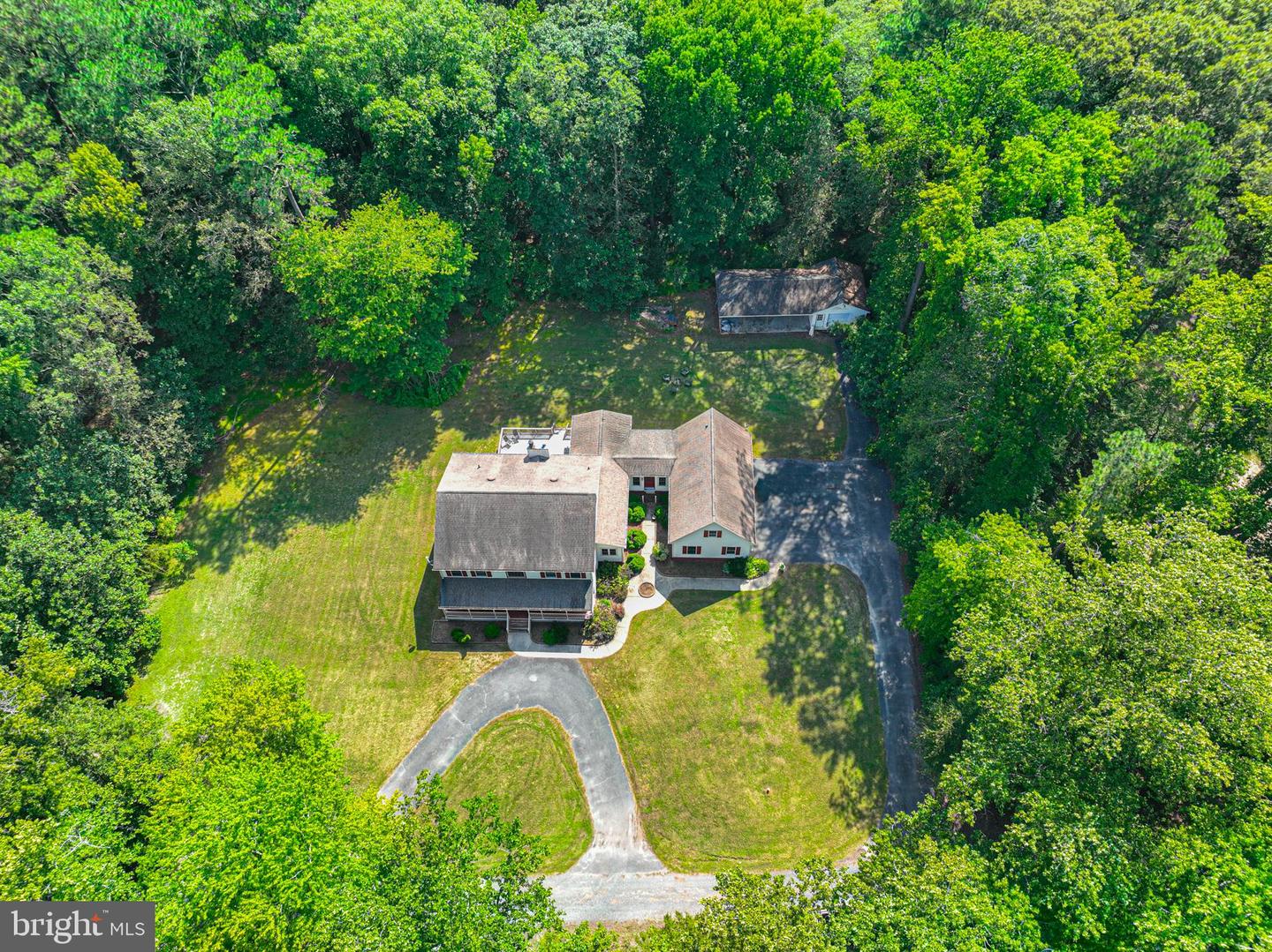 9005 Horseshoe Ln Property Photo 2