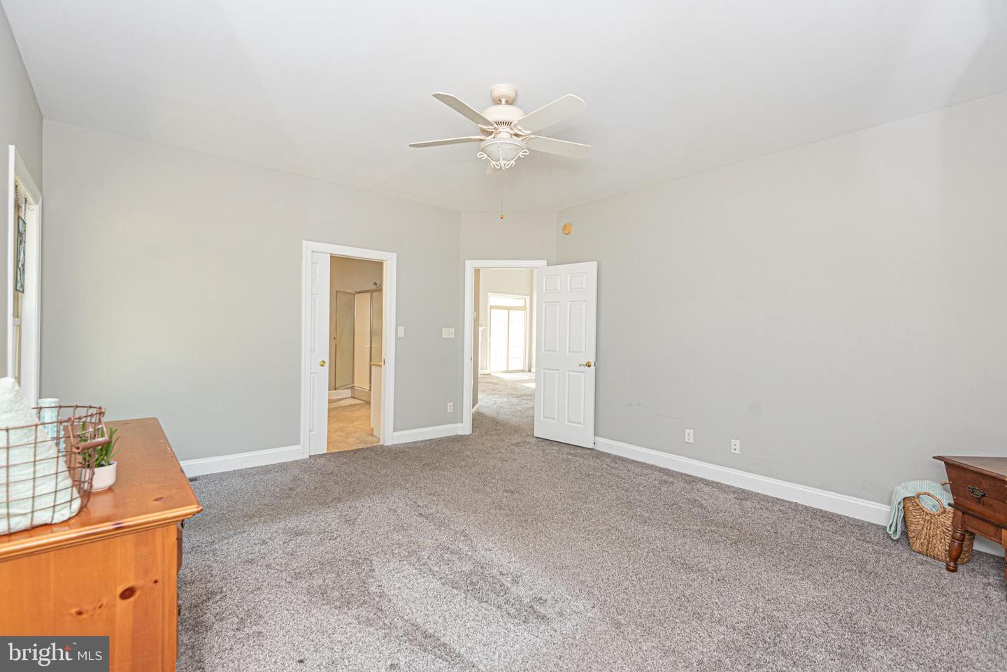 9005 Horseshoe Ln Property Photo 34