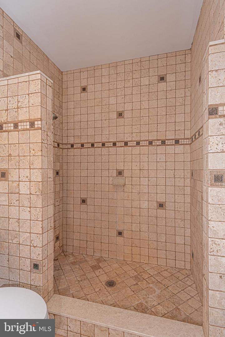 9005 Horseshoe Ln Property Photo 72
