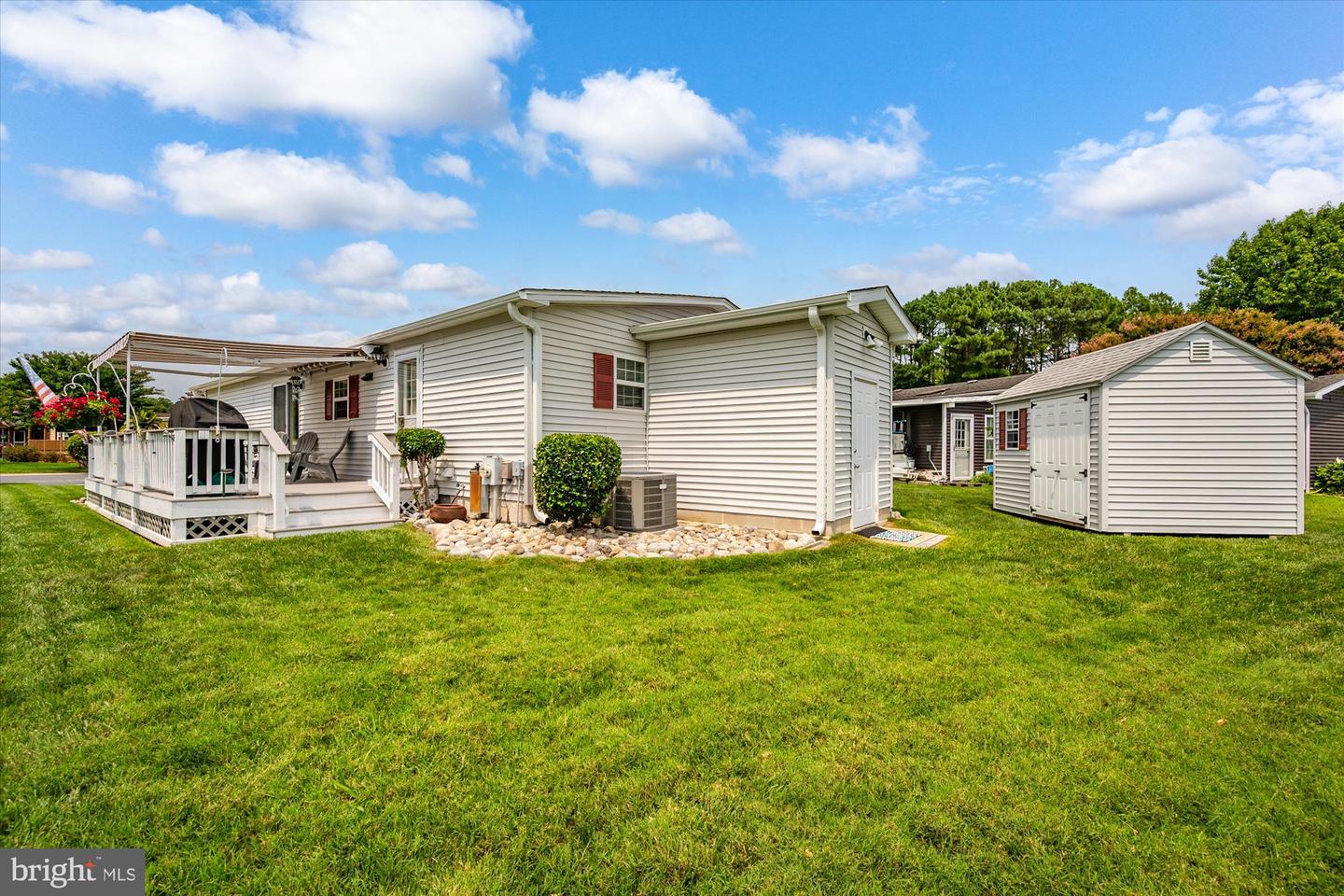 7 Fishermans Dr Property Photo 2