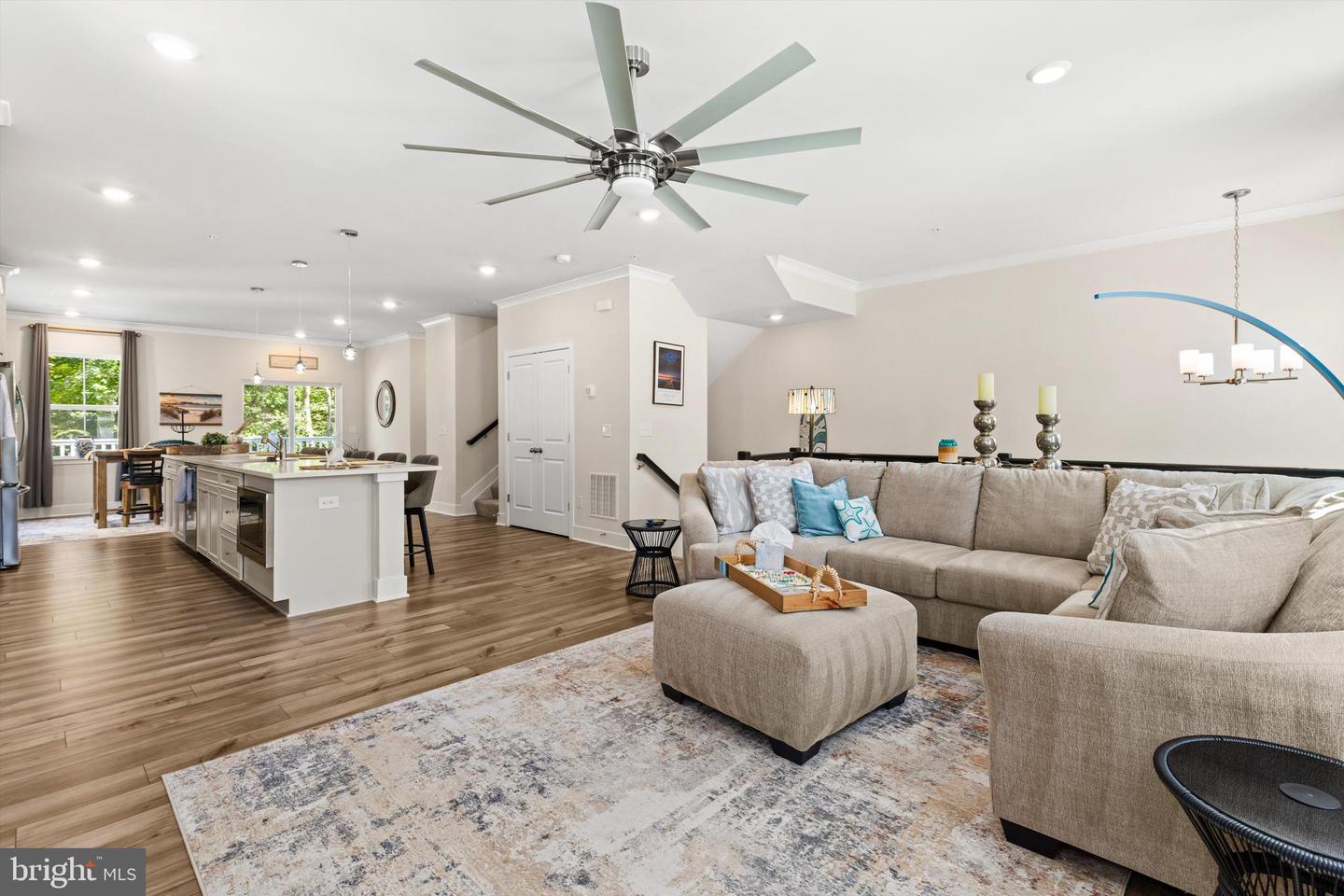 12394 Sea Oaks Ln Property Photo 6