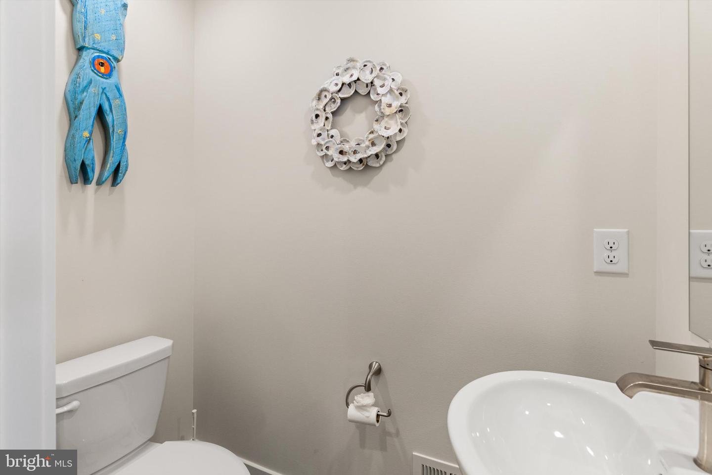 12394 Sea Oaks Ln Property Photo 16