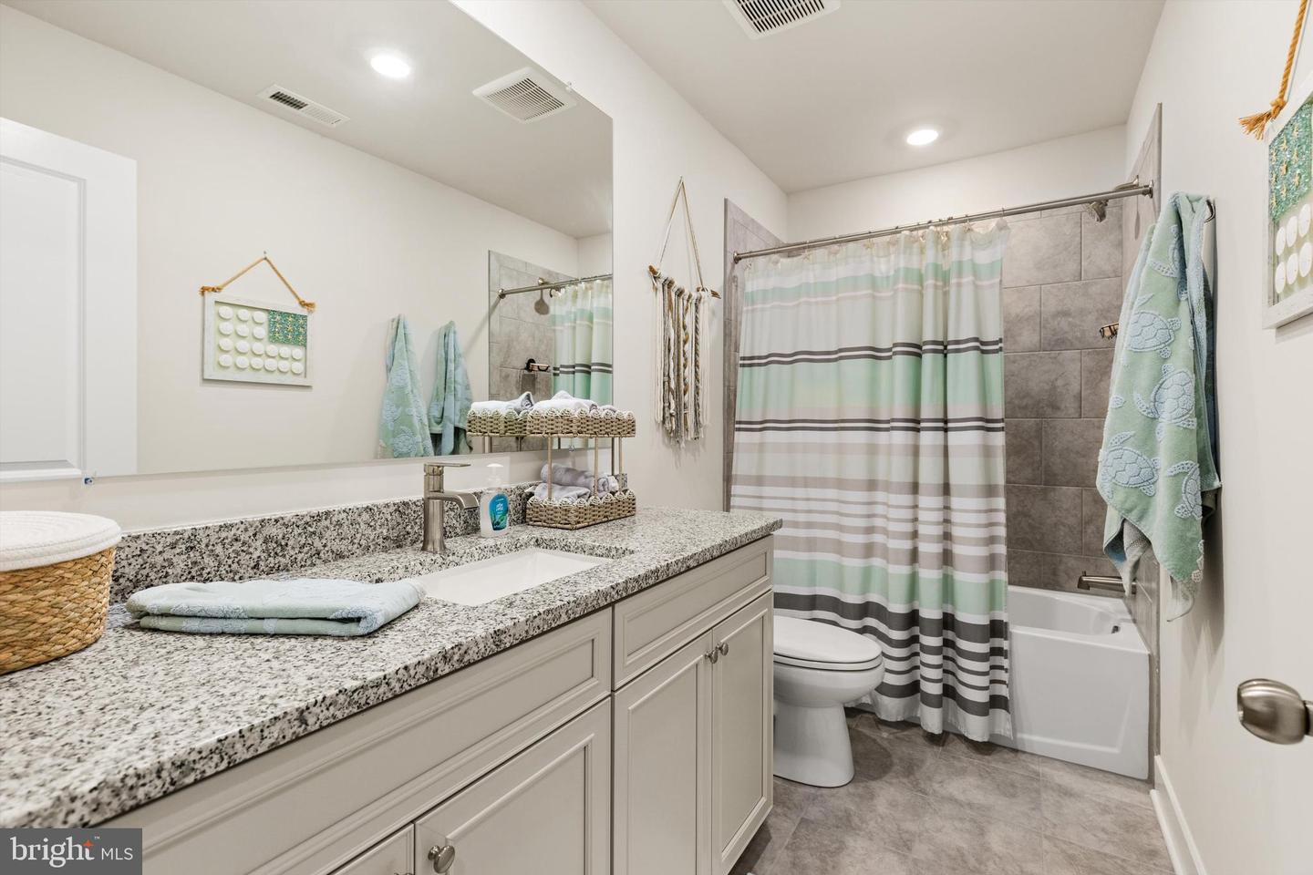 12394 Sea Oaks Ln Property Photo 26