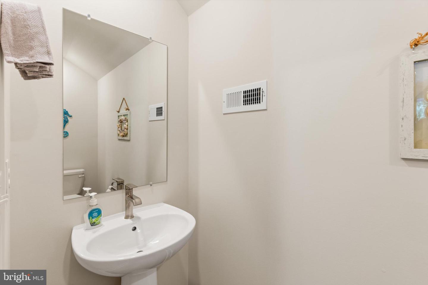 12394 Sea Oaks Ln Property Photo 30