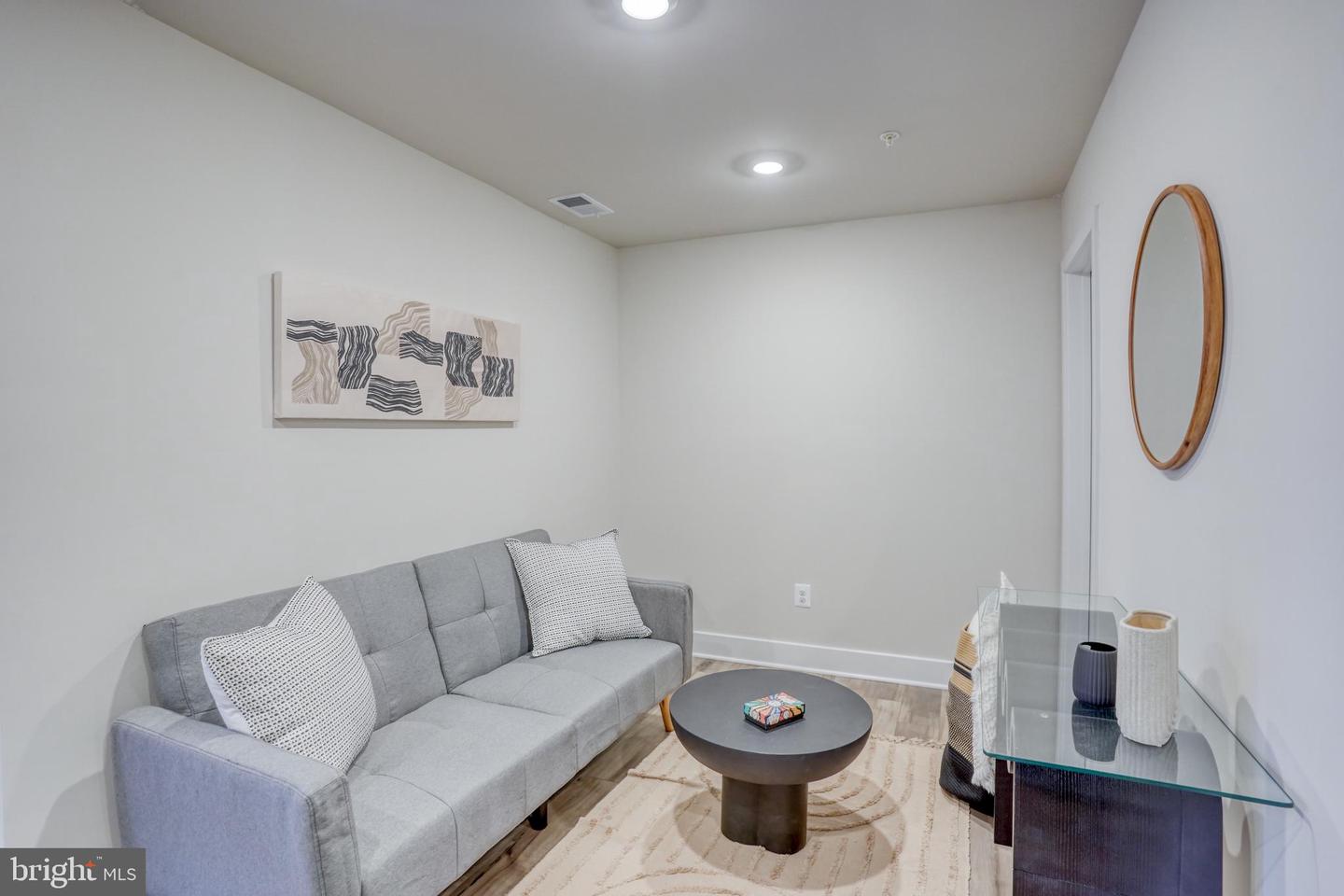 14304 Sinepuxent Ave #g Property Photo 5