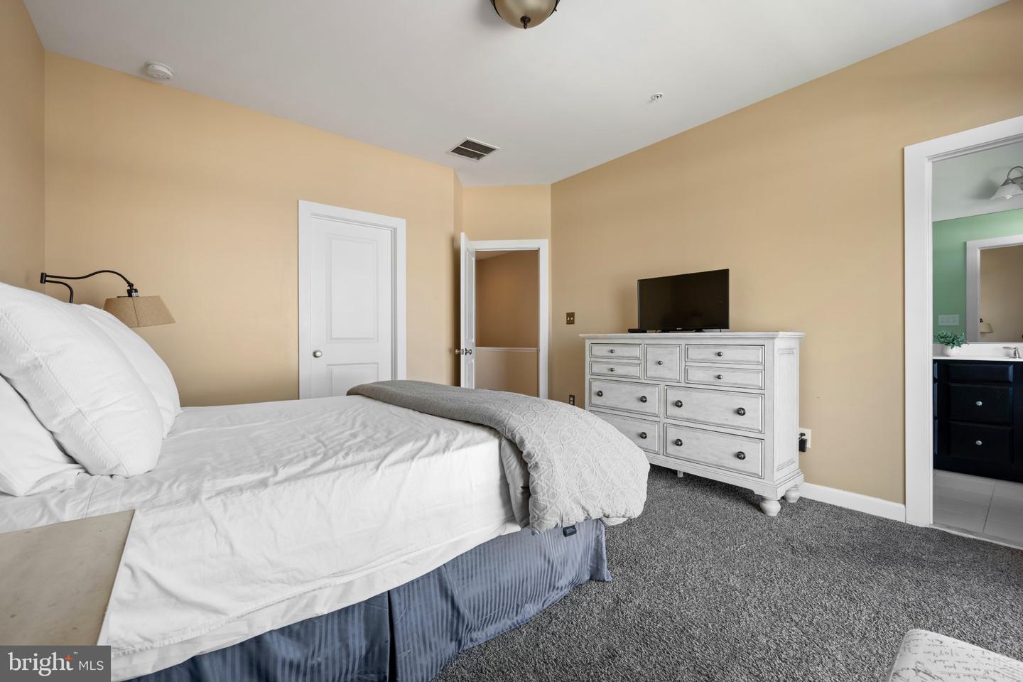 13005 Bowline Ln #4 Property Photo 26