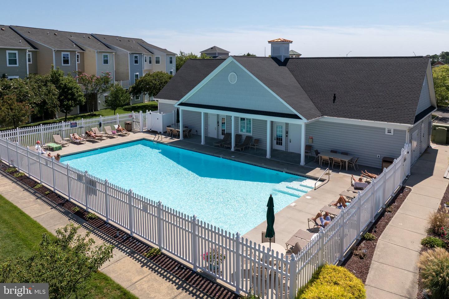 13005 Bowline Ln #4 Property Photo 60