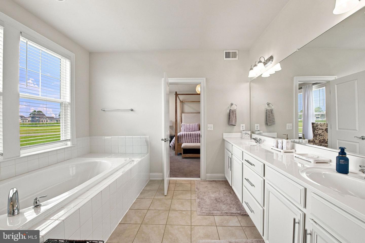 10125 Fast Colors Ln Property Photo 35