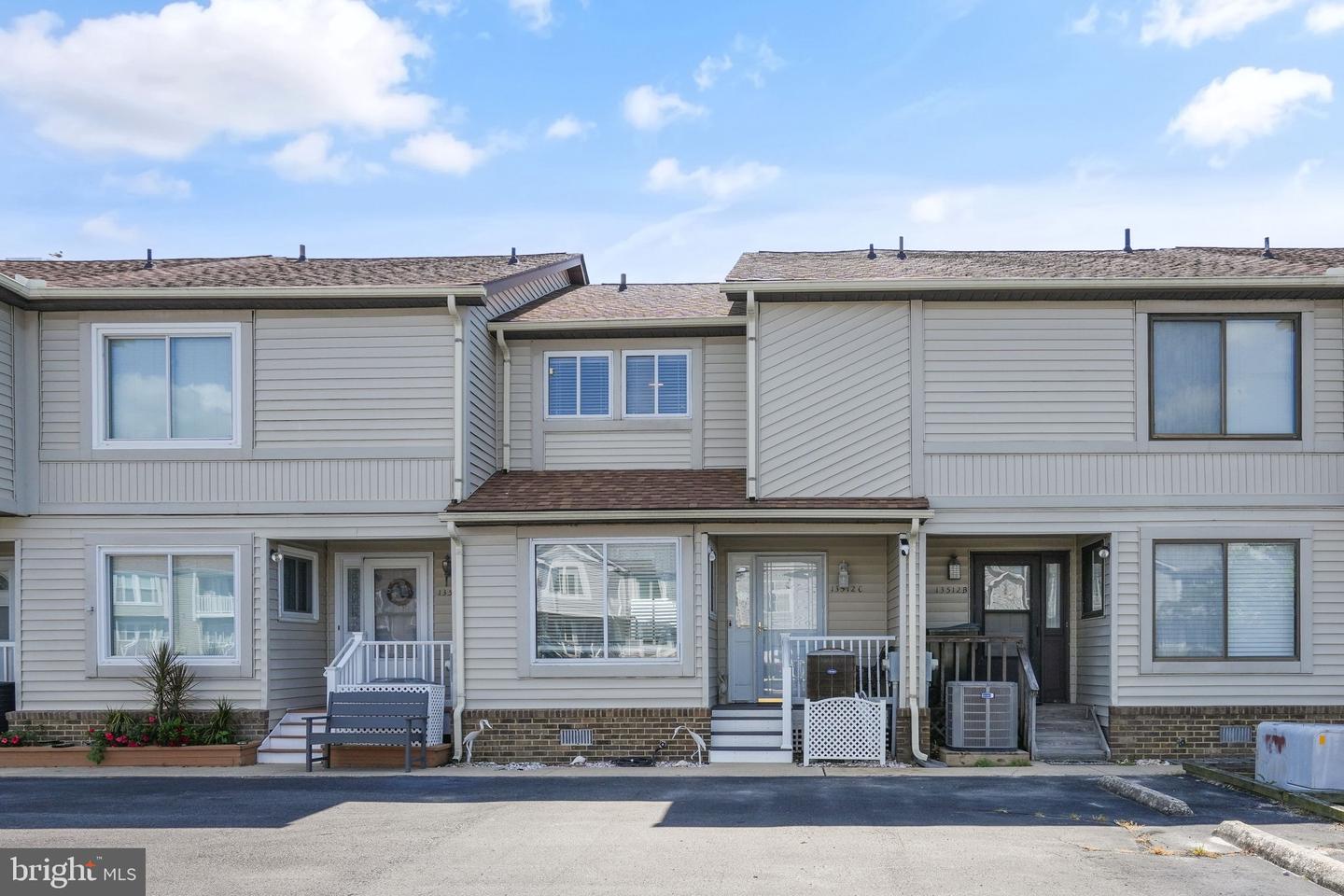 13512 Holly Ln #c Property Photo 3