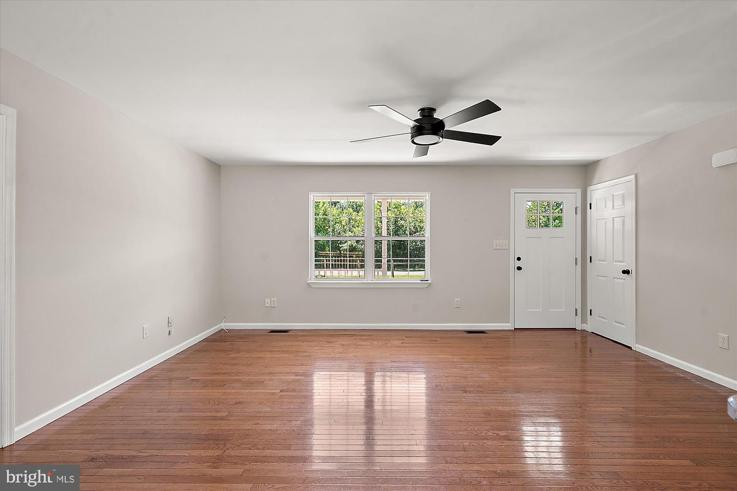 5702 Blake Rd Property Photo 5