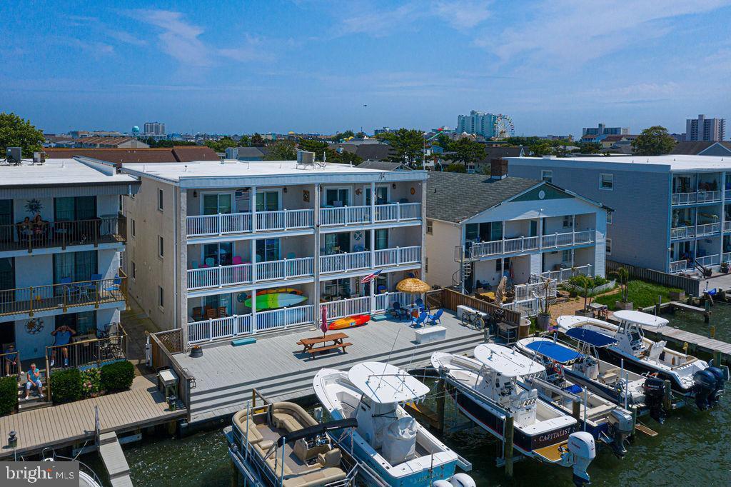 411 Bayshore Dr #301 Property Photo 4