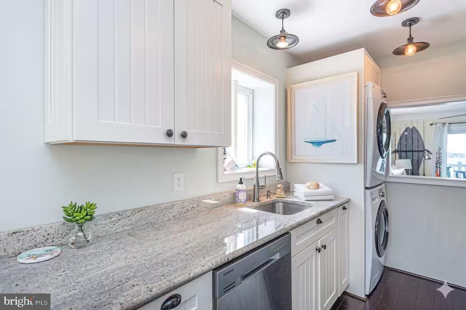 411 Bayshore Dr #301 Property Photo 14