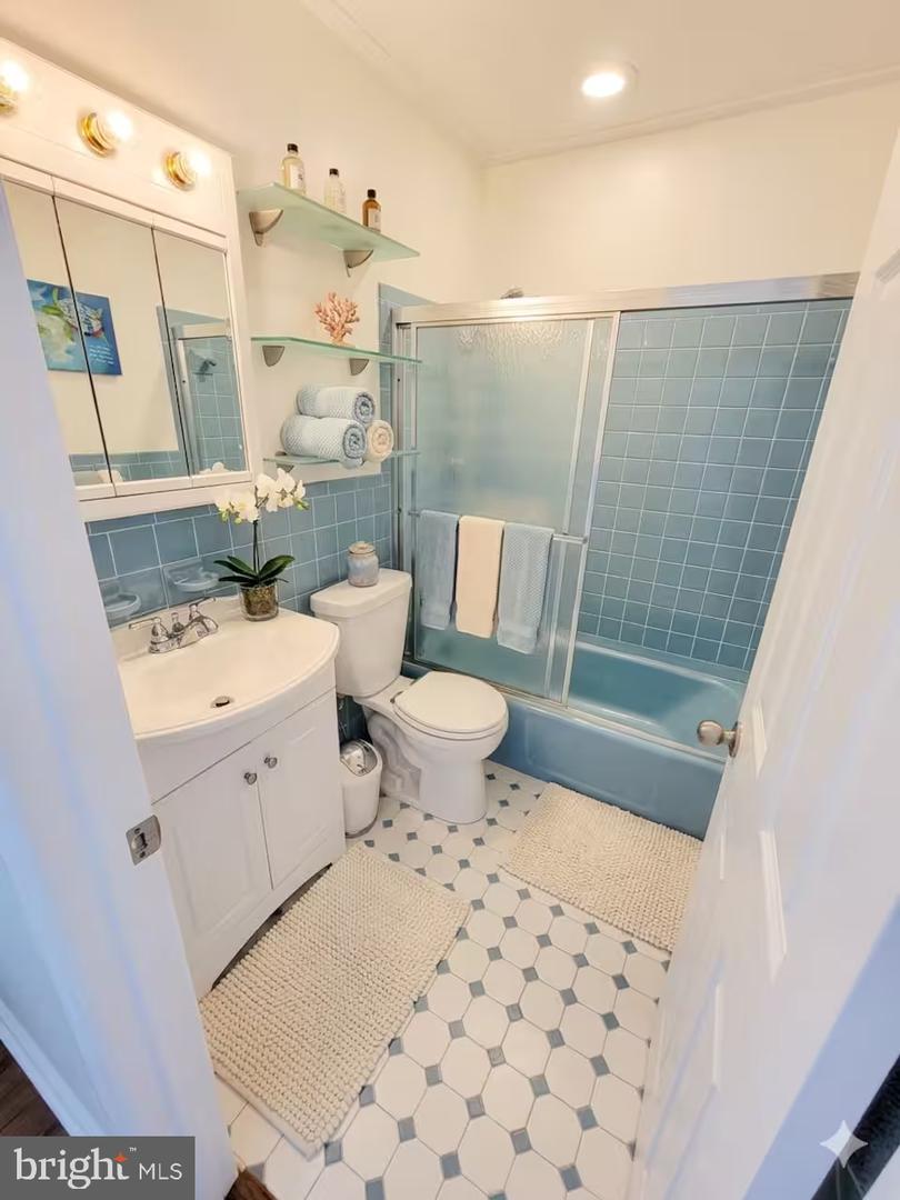 411 Bayshore Dr #301 Property Photo 21