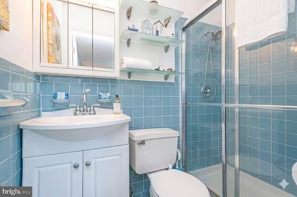 411 Bayshore Dr #301 Property Photo 24