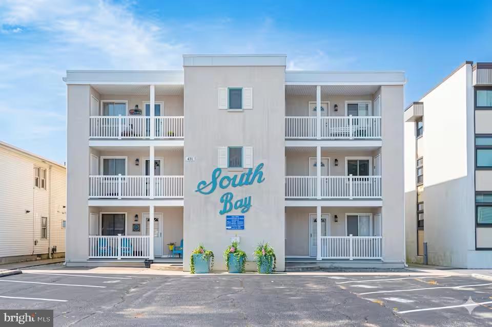 411 Bayshore Dr #301 Property Photo 25