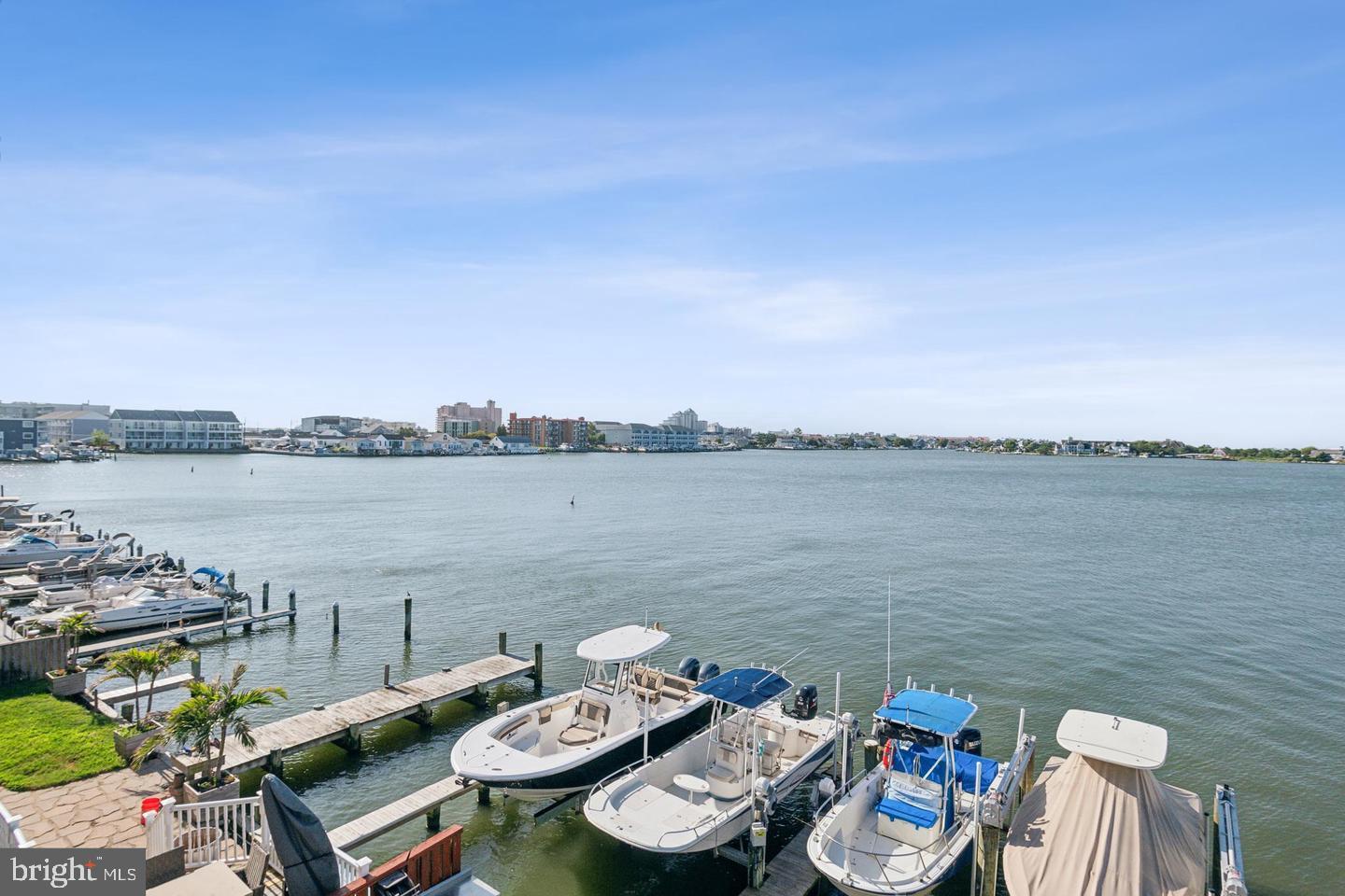 411 Bayshore Dr #301 Property Photo 27
